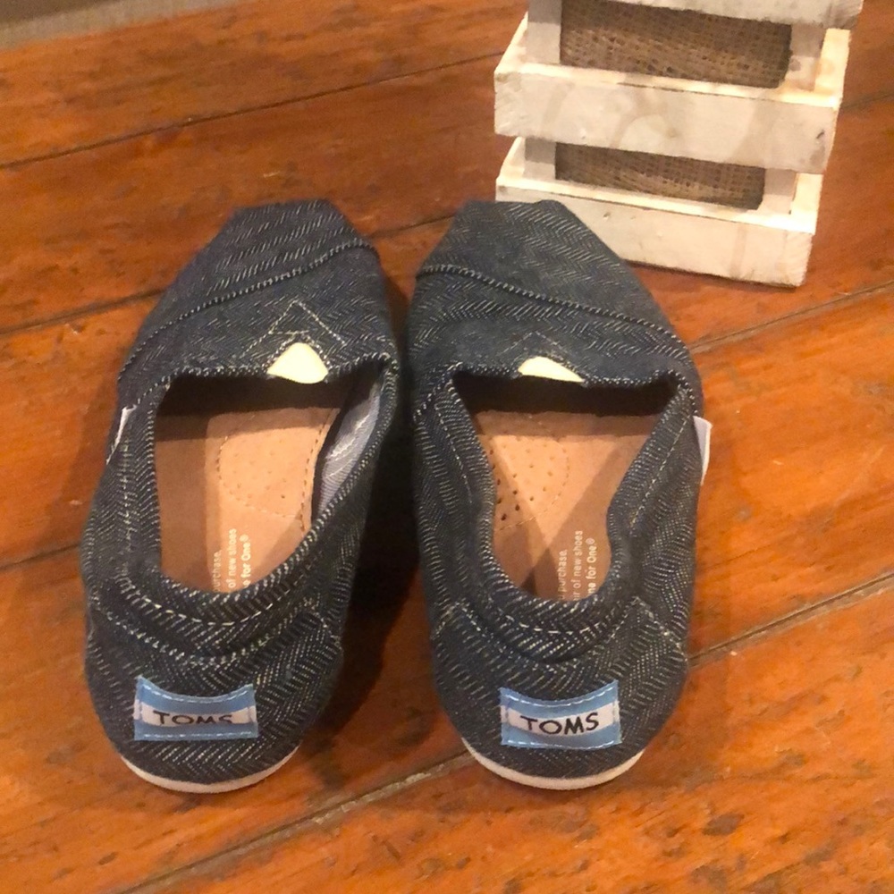 Tom’s Shoes